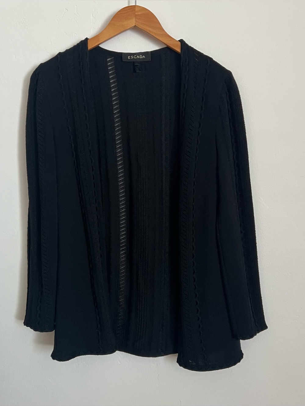 Escada Cardigan - Picture 2 of 7